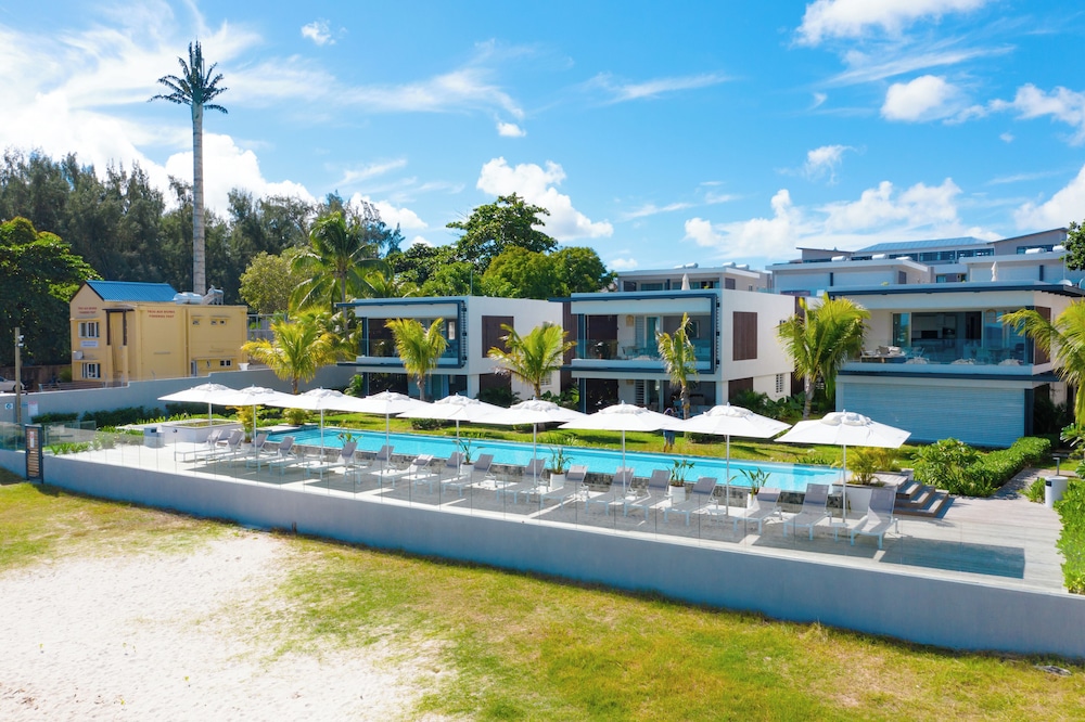 O Biches by Horizon Holidays 46/48