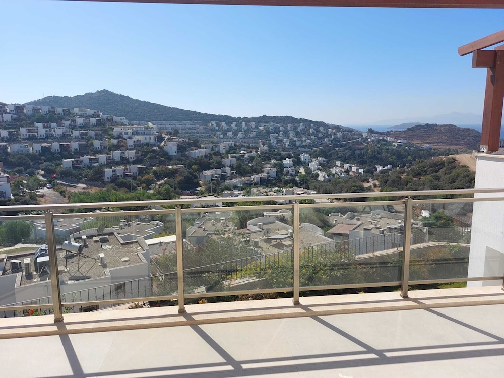 Ibak Sunny Houses 28/50