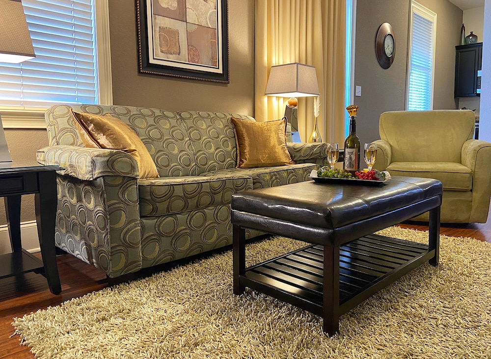 30 A Suites 52/79