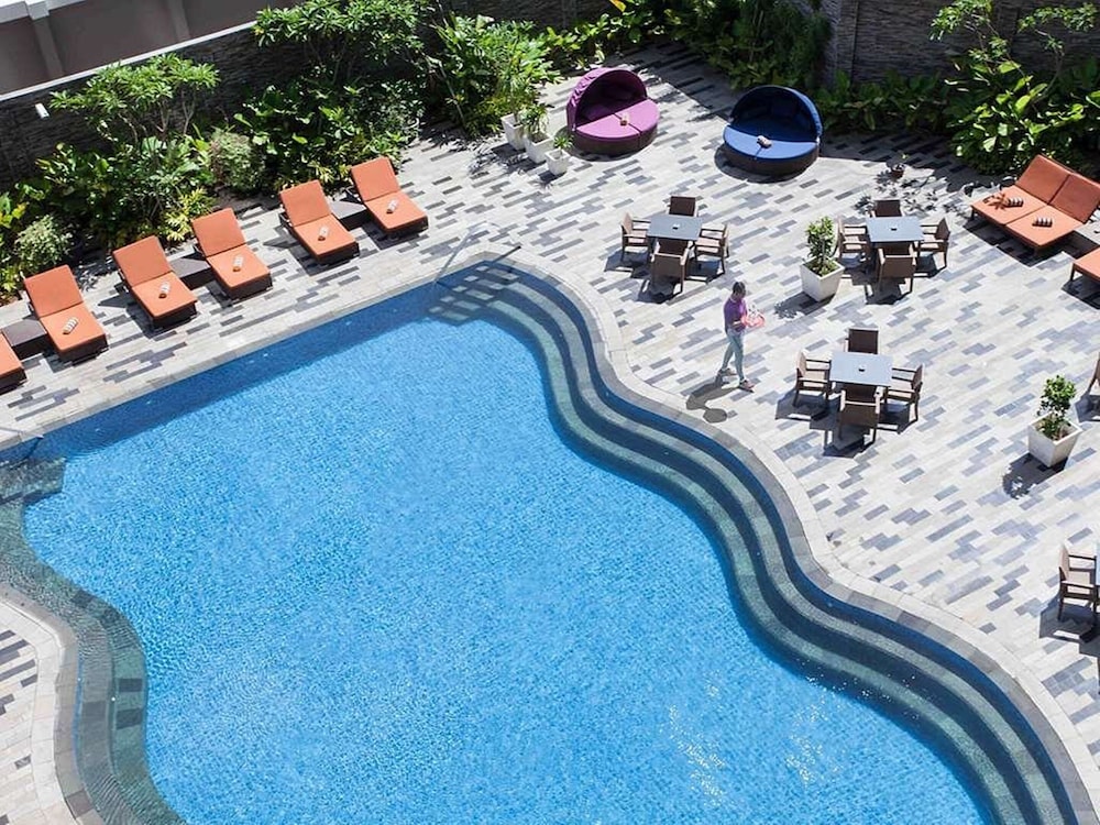Grand Mercure Jakarta Kemayoran 66/69