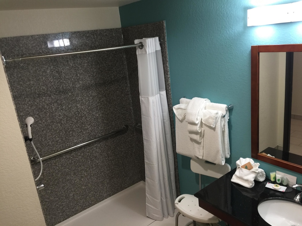 Best Western Plus Executive Residency Elk City 15/34