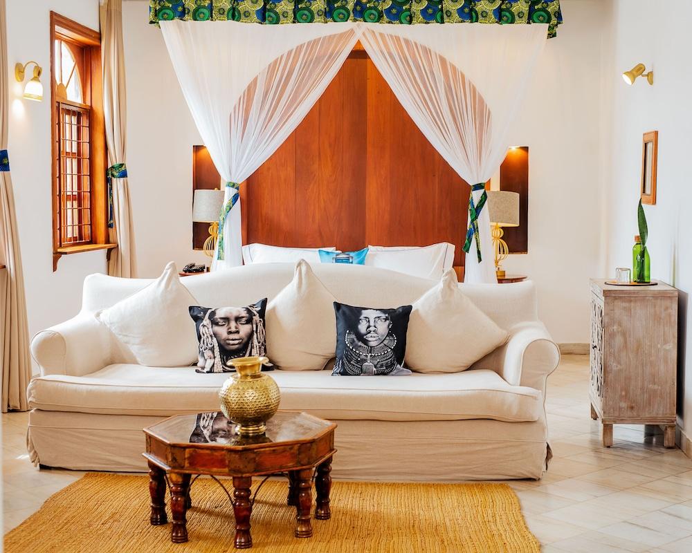 2 Bedrooms, Family, Suite