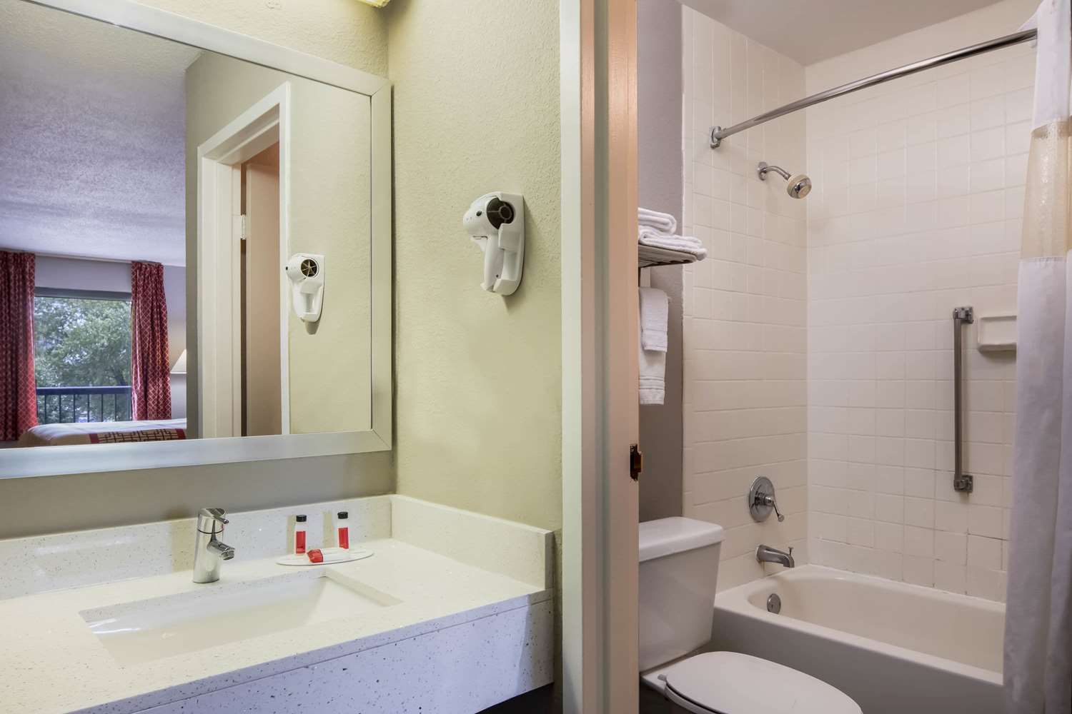 Days Inn By Wyndham Wilson 38/41