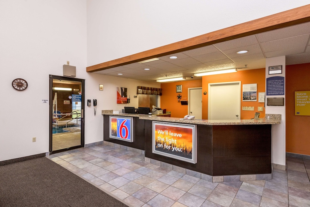 Motel6 Waterloo, IA 7/50