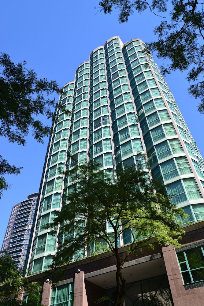 Rosedale Condominiums 2/60