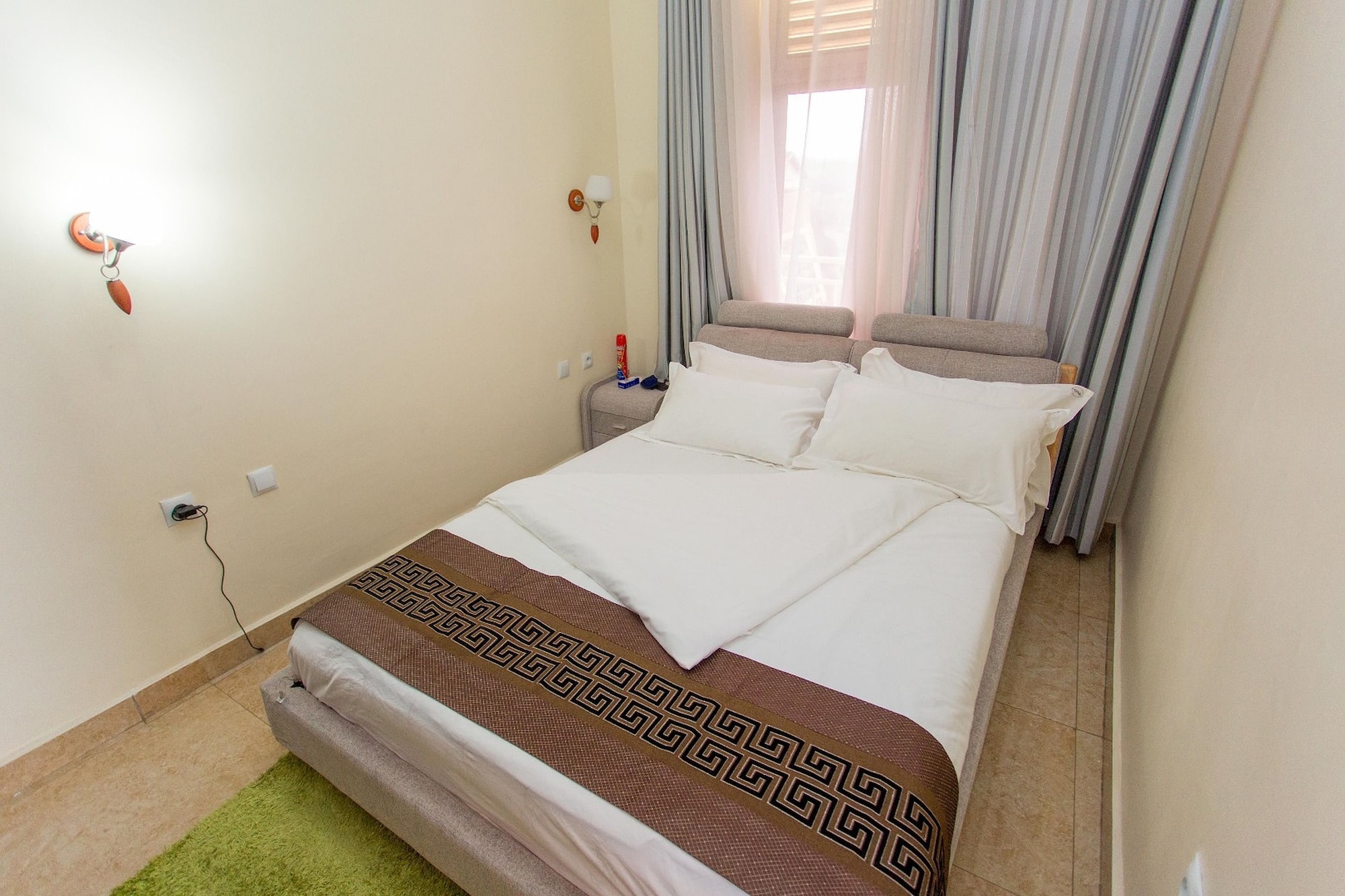 2 BEDROOMS, APARTMENT