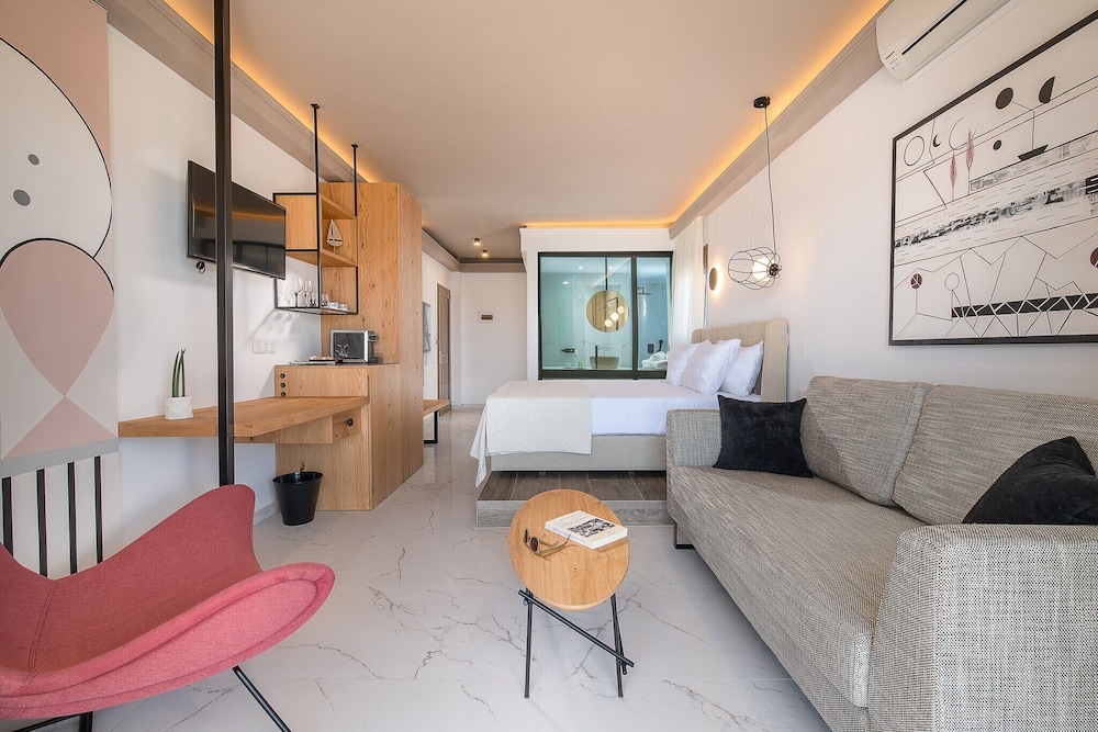 Assano Sea Front Luxury 18/50