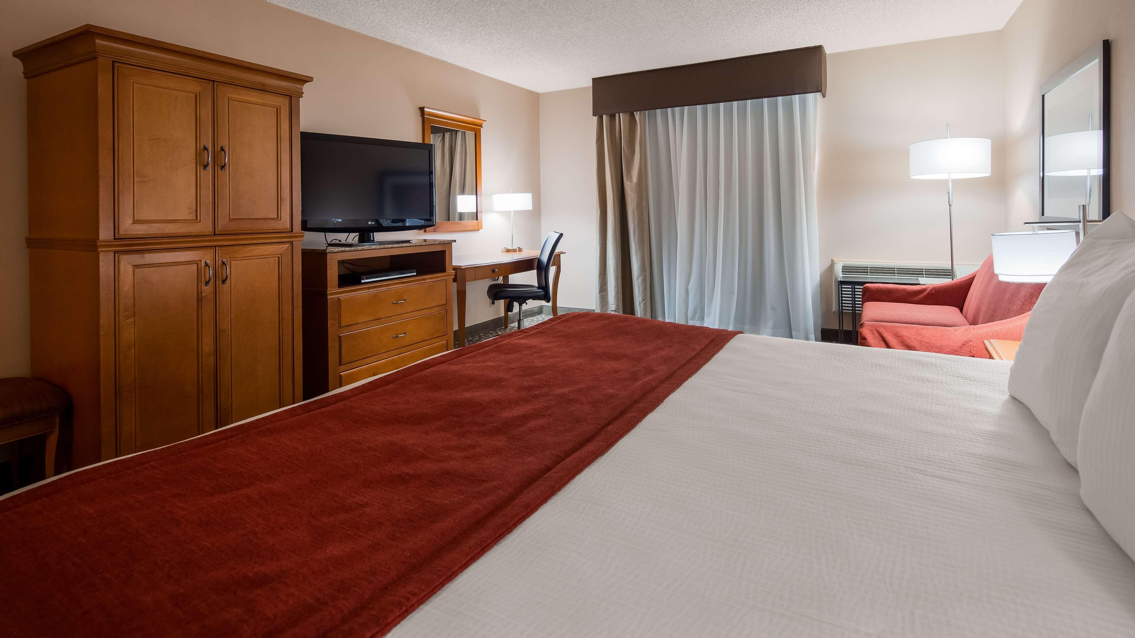 Room, King Bed, Sofa