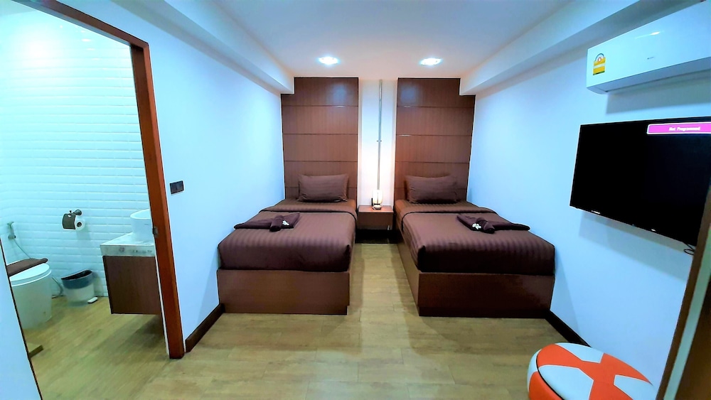 Alpha Gay Resort - Adults Only 53/70