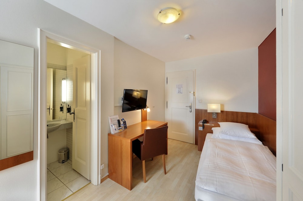 Hotel De La Rose 26/36