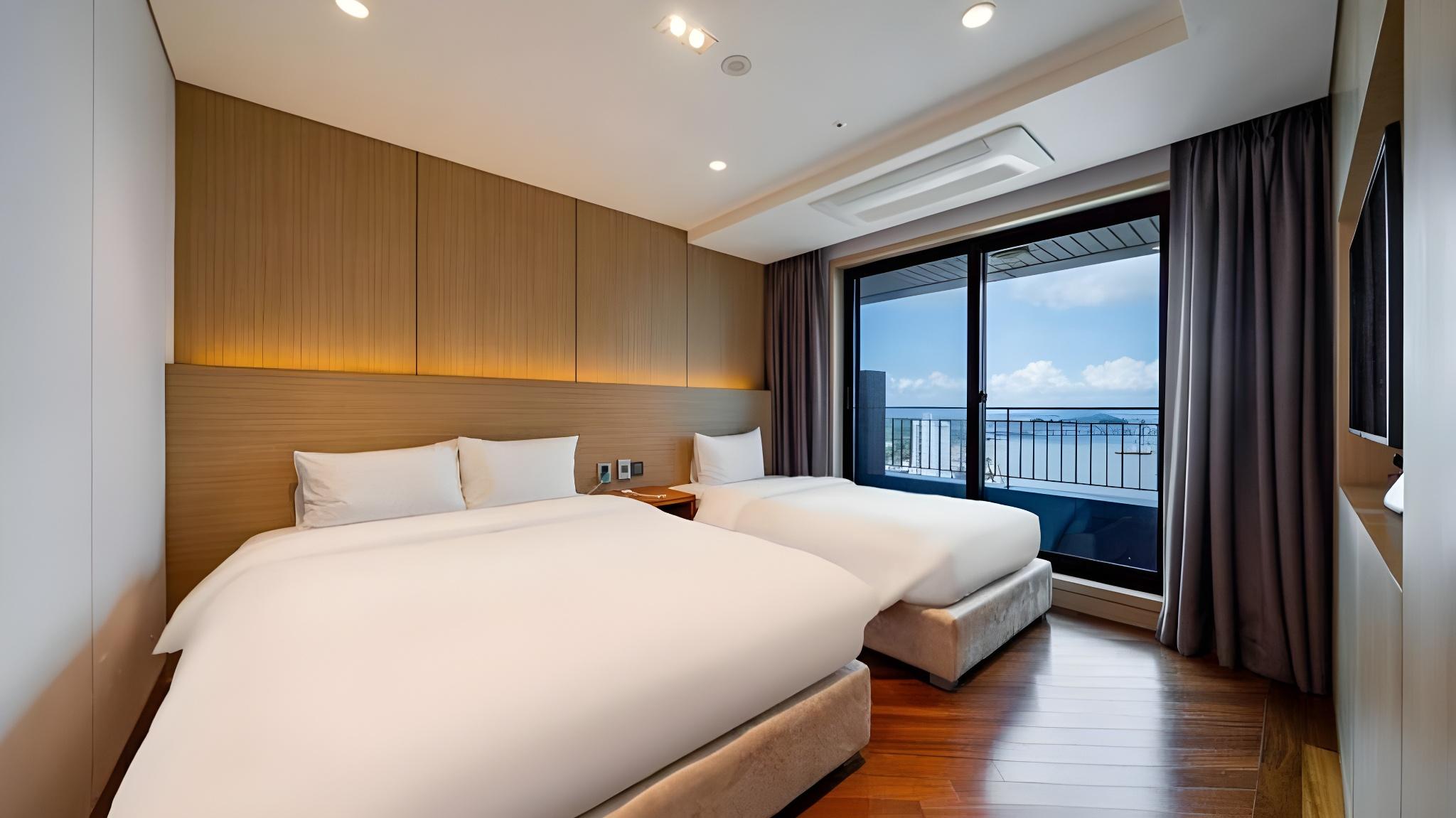Type A, Junior Suite, Studio, Living Area