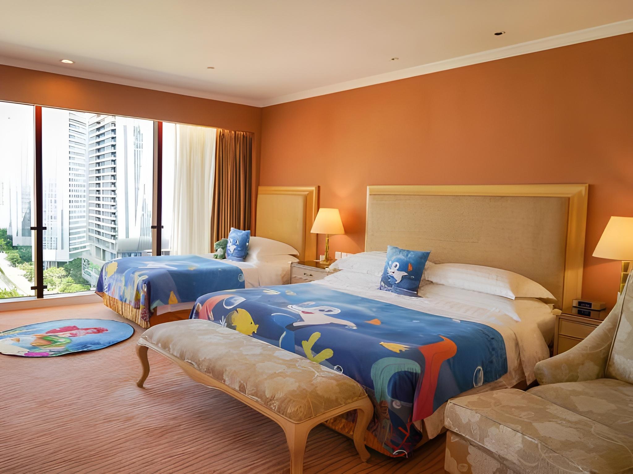 Parent Child Area, 1 King and 1 Single Beds
