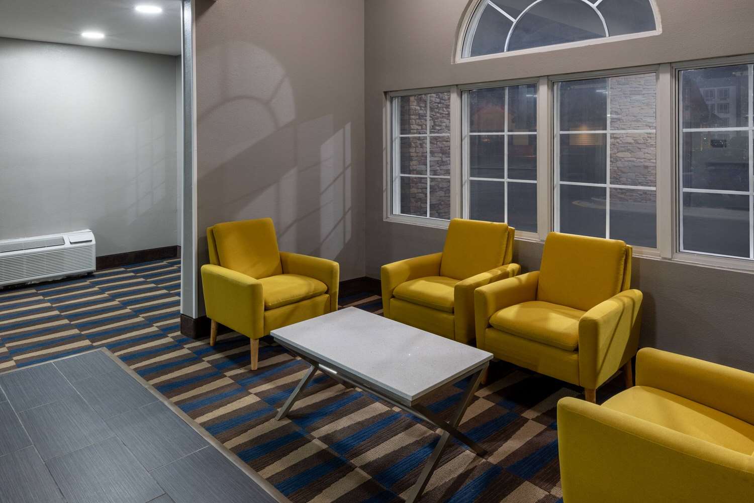 Microtel Inn and Suites by Wyndham Bossier City 20/46