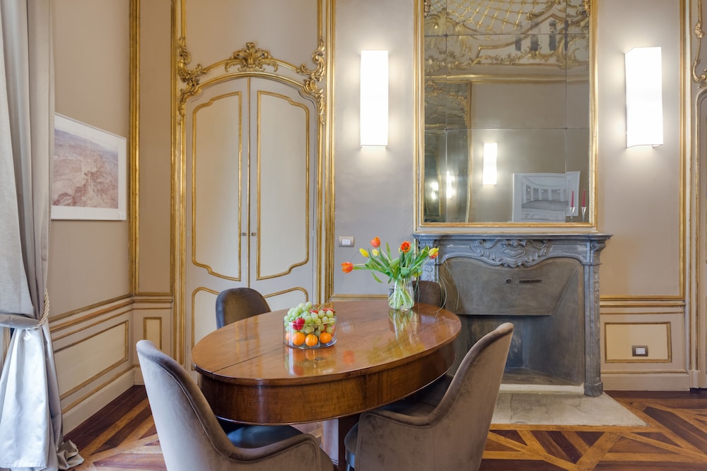 Palazzo Del Carretto Art Apartments 58/72