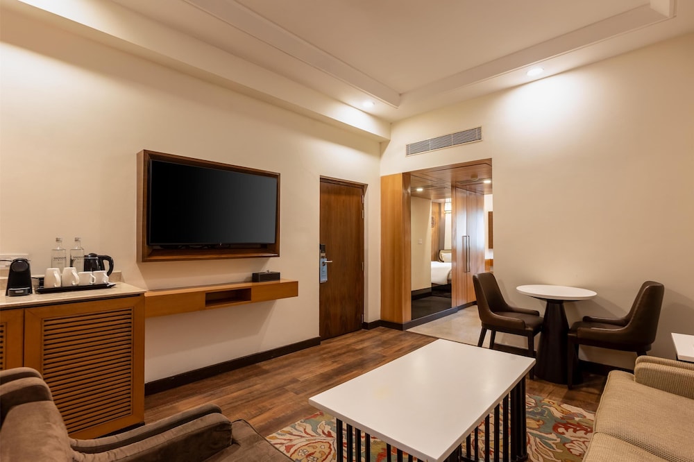 Radisson Srinagar 45/54