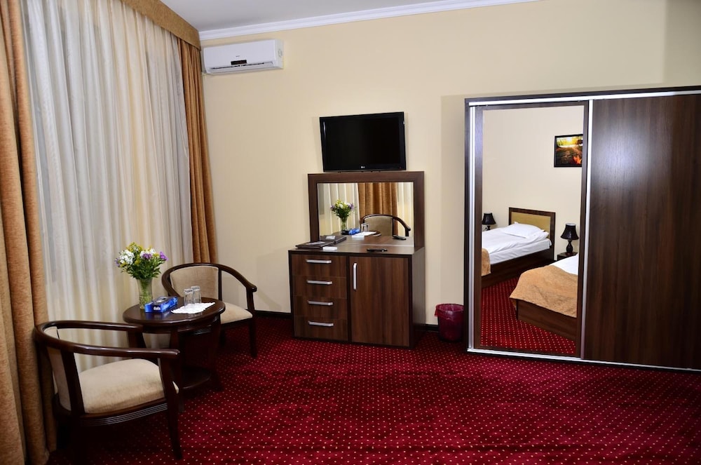 Hotel Diyora 28/37
