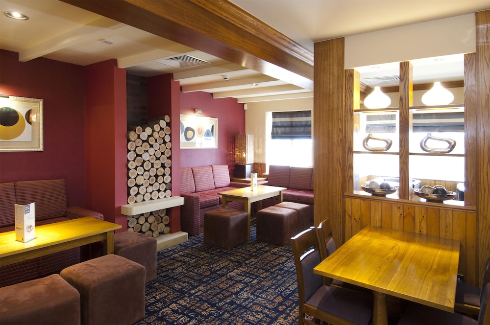 Premier Inn Camborne 24/40