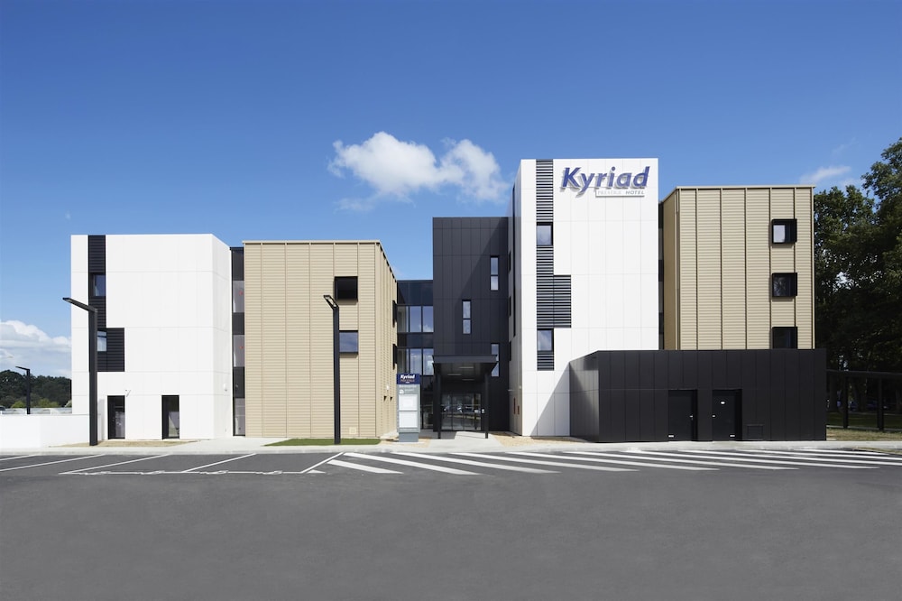KYRIAD PRESTIGE PAU - ZENITH - PALAIS DES SPORTS 51/54