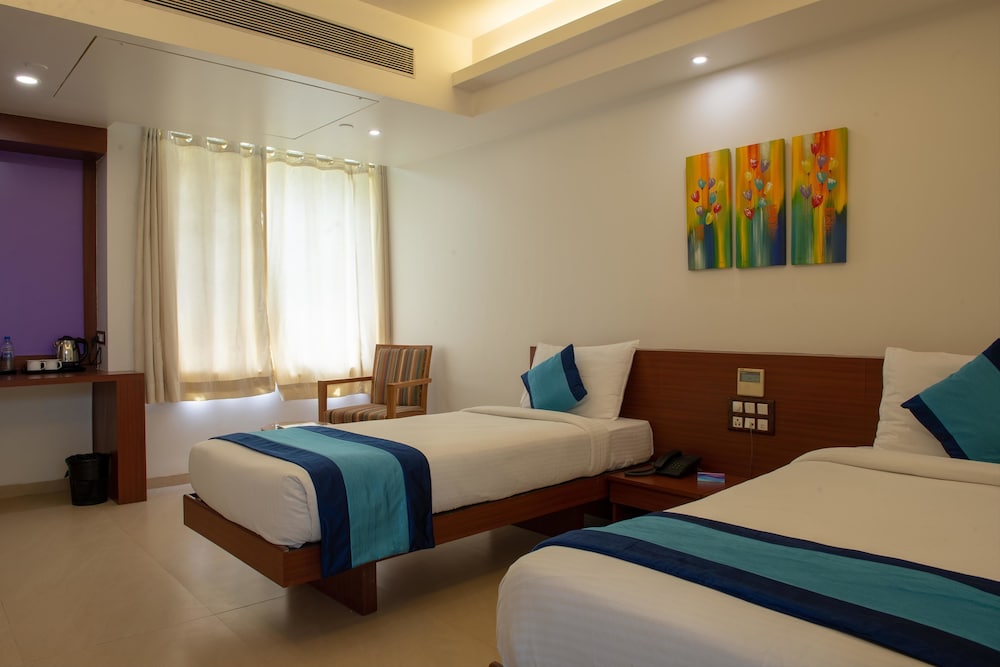 Monarch Montvert, Baner Pune 11/50