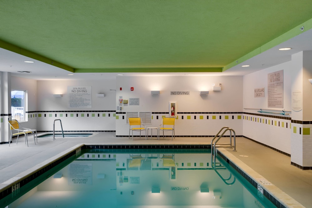 Fairfield Inn And Suites Lake City 16/50