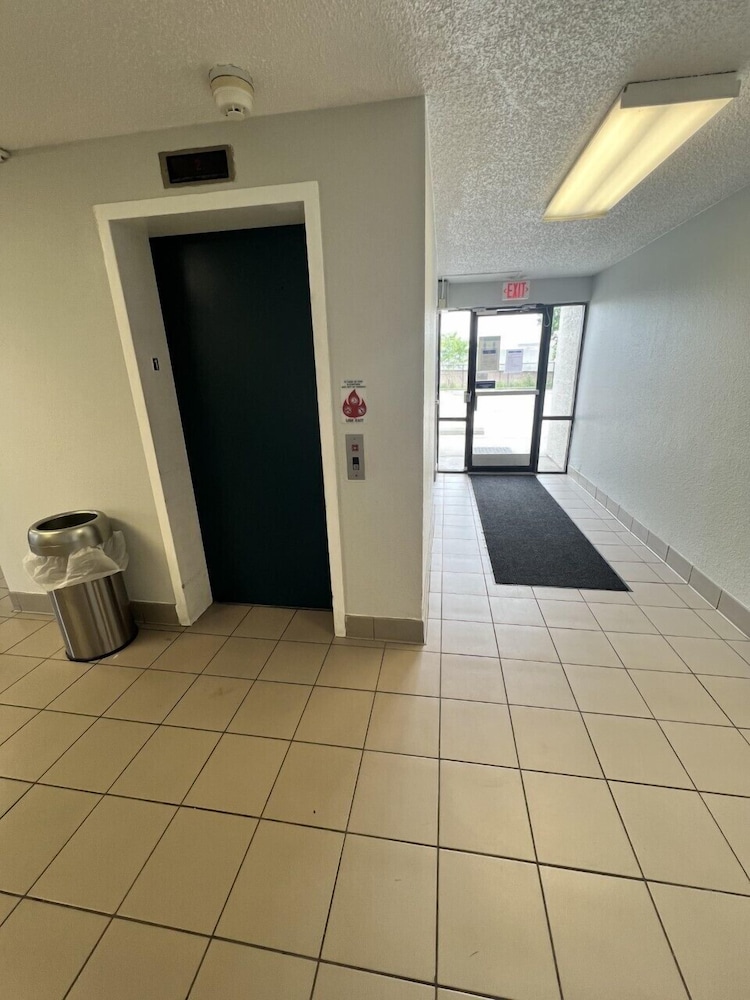 Motel6 Council Bluffs, IA - Omaha East in COUNCIL BLUFFS - IA