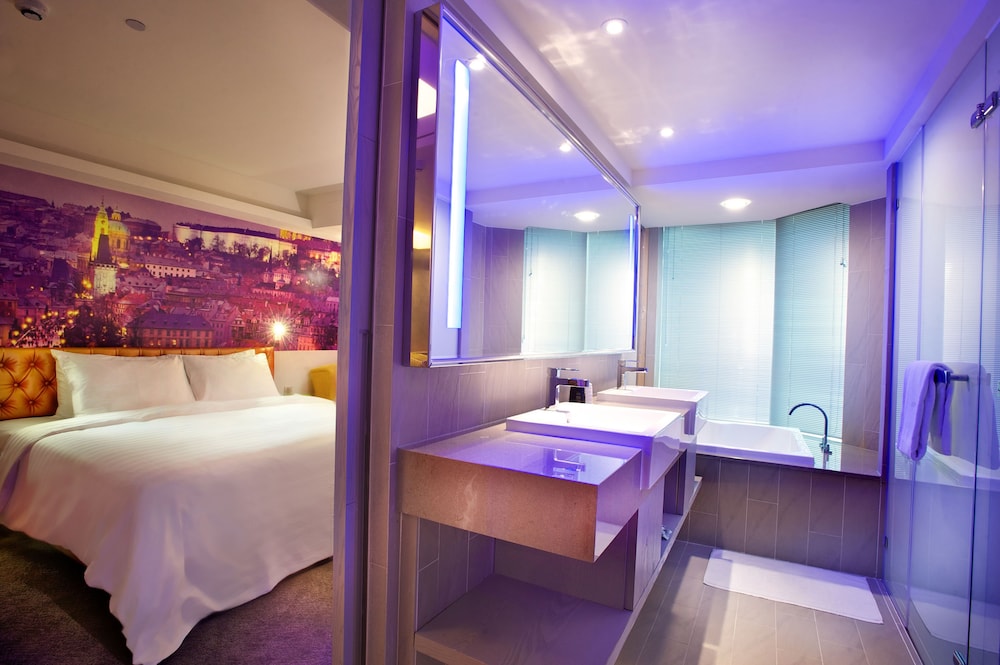Fx Inn Kaohsiung Zhonghua Road Branch 32/56