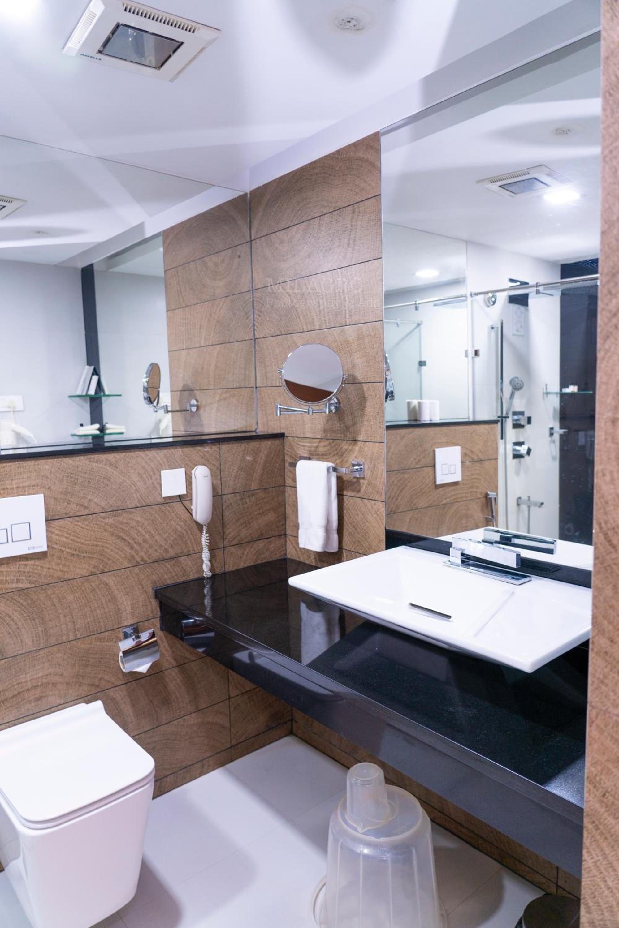 Ktdc Mascot Hotel 53/55