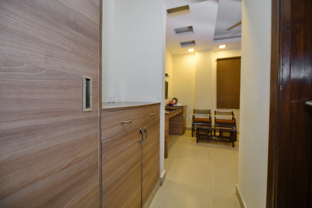 Hotel Silver Stone 36/56