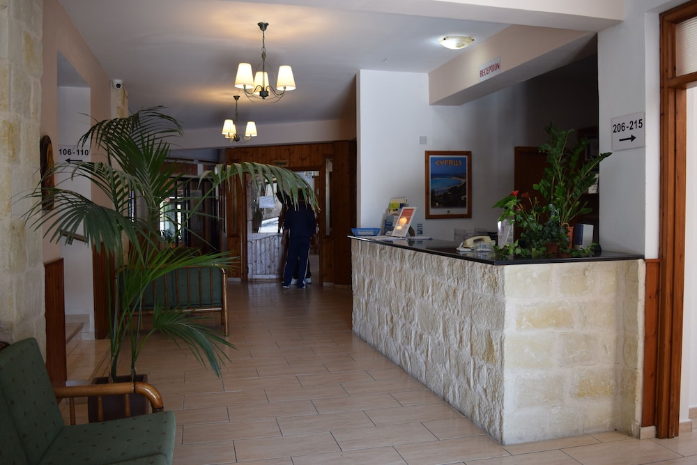 Anna Hotel Apartments 10/69