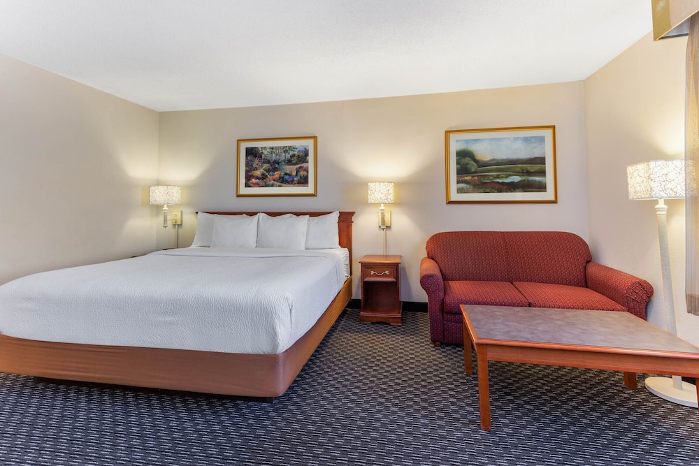 La Quinta Inn & Suites By Wyndham Chicago Gurnee 23/51