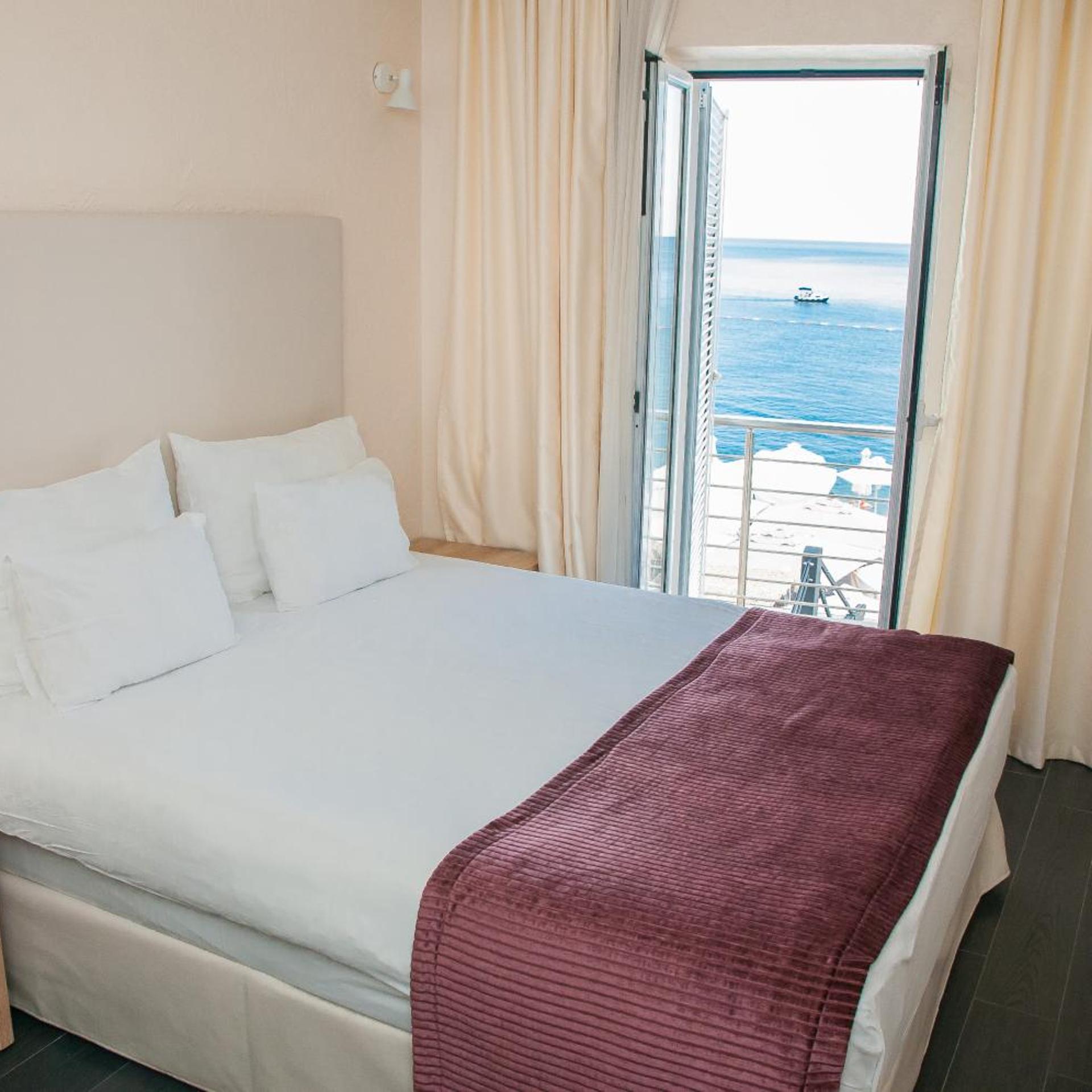 Suite, Sea view