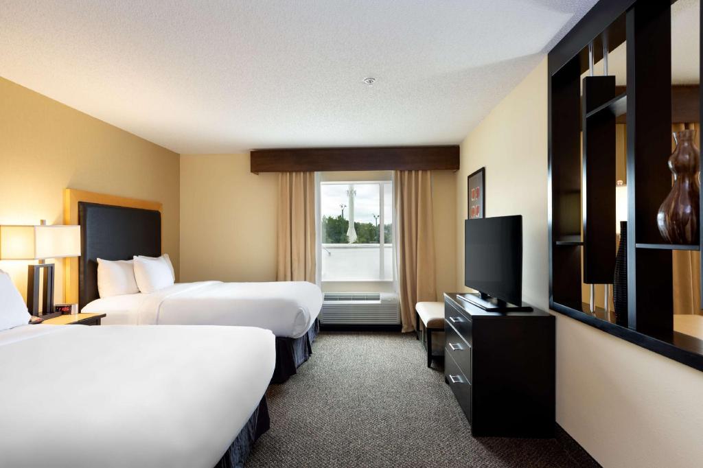 2 ROOMS, SUITE, 2 QUEEN BEDS, ACCESSIBLE