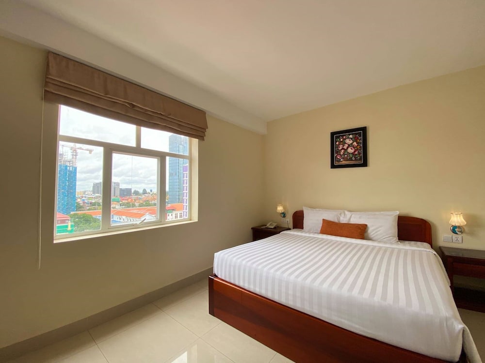 Centrana Hotel 8/20
