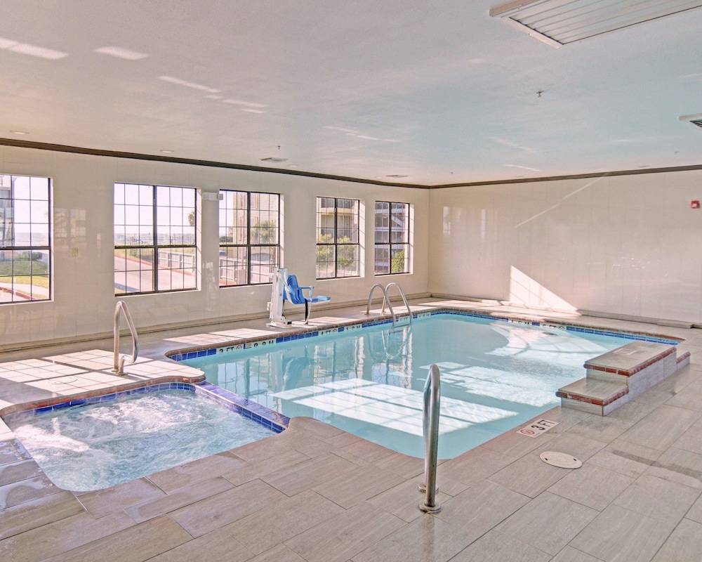 Spark by Hilton Galveston 11/31
