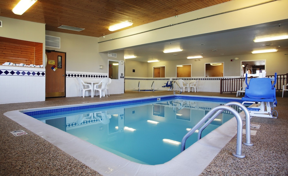 Ramada by Wyndham Spirit Lake/Okoboji 3/34