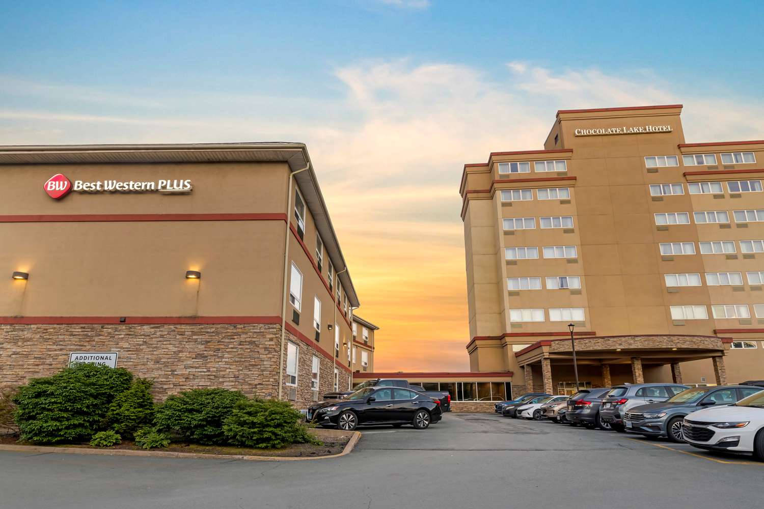 Best Western Plus Chocolate Lake Hotel 71/80