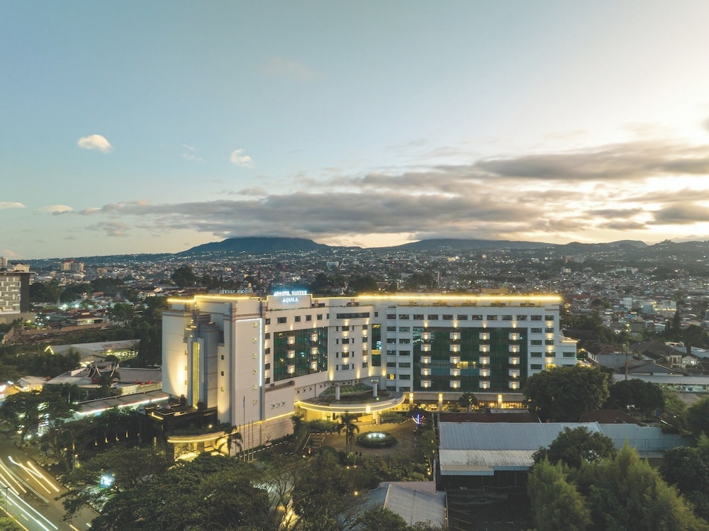 ARTOTEL Suites Aquila - Bandung 2/50