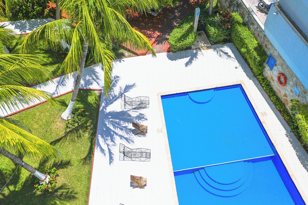 CARIBE INTERNACIONAL CANCUN 8/71