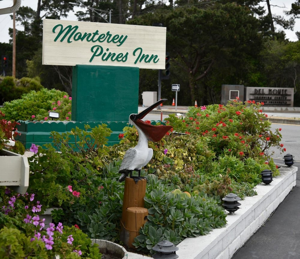 Monterey Pines Inn 8/42