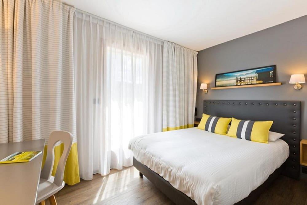 HOTEL ARCALOD - GRAND PARC 11/39