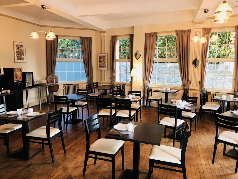Hotel du Parc des Tourelles 43/50