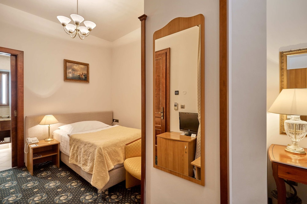 Hotel Romance Puskin 28/71