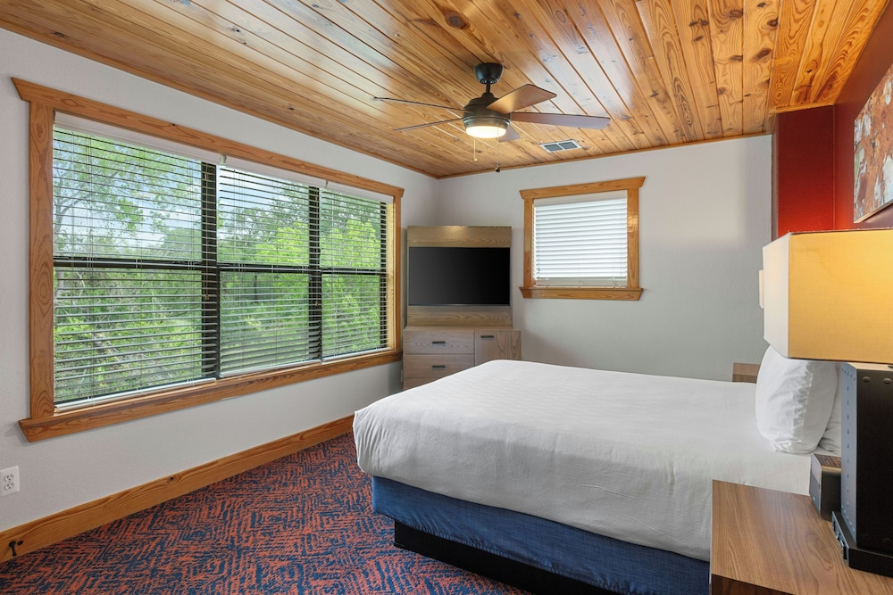 3 Bedrooms, Town House, King and Queen and Twin Beds, Kitchen, Worldmark New Braunfels 3/8