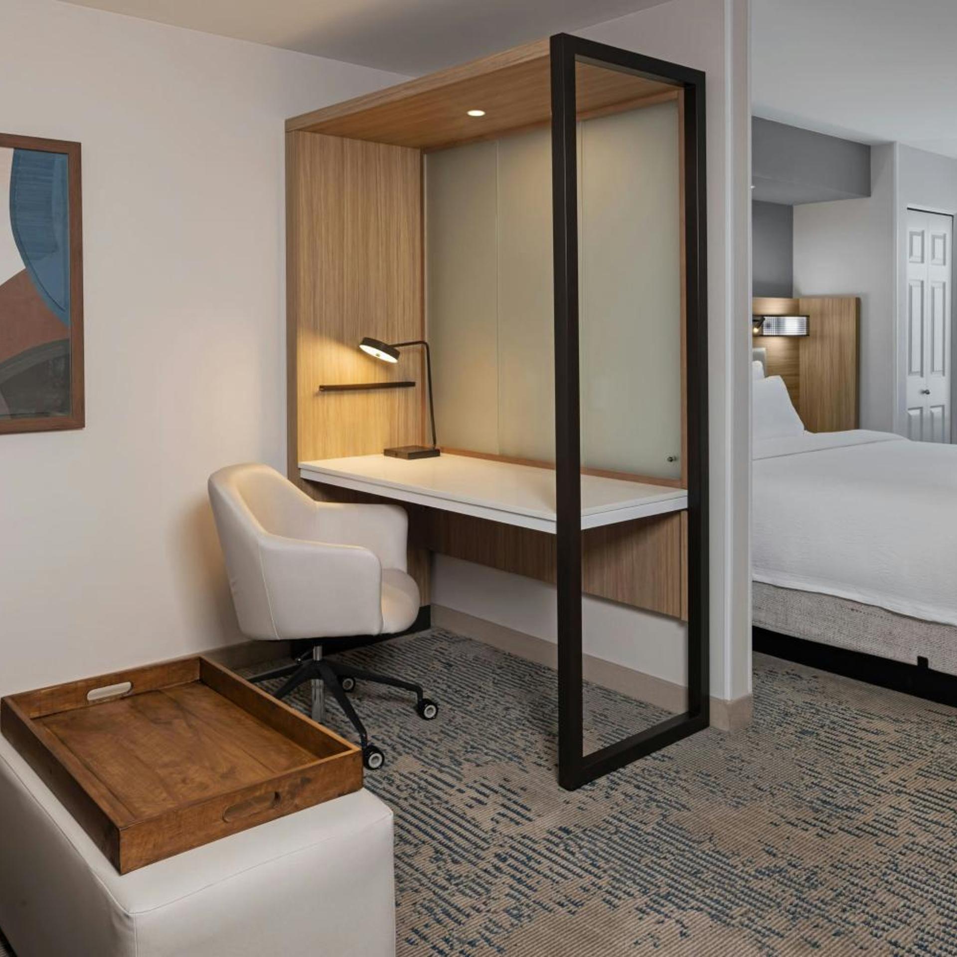 جناح بسرير كينج مع سرير سحّاب إضافي مع أريكة، SpringHill Suites Lancaster Palmdale 9/10