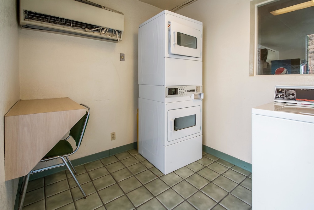 Motel6 Wendover, UT 29/45
