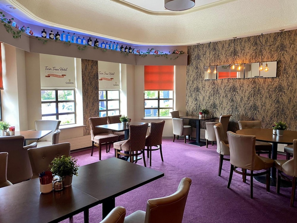 TWIN TREES HOTEL AND LEISURE CLUB(FORMERLY Downhill House Hotel) 33/54