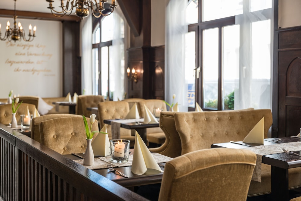 Flair Hotel Vier Jahreszeiten 51/67
