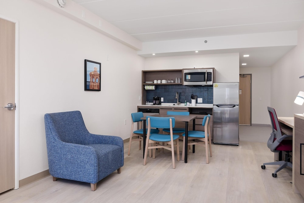 Home2 Suites by Hilton South Padre Island 61/72
