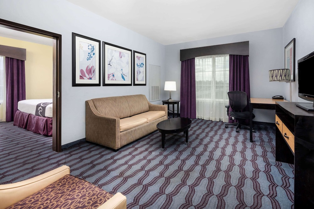 La Quinta Inn & Suites by Wyndham Hinesville - Fort Stewart 36/56