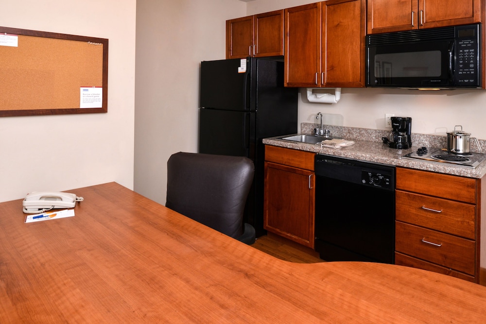 Candlewood Suites Boise-Meridian 15/56